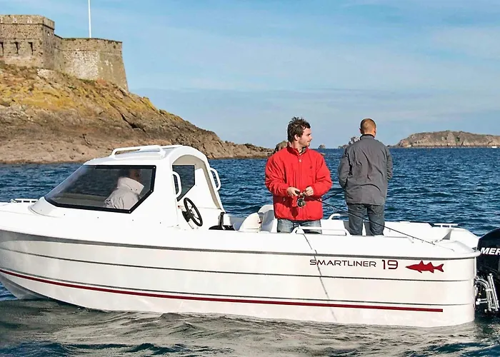 12 Person In Jelsa